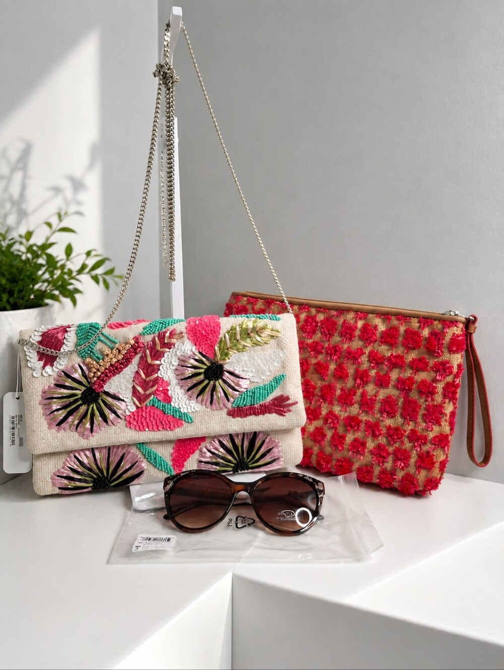 LOFT Summer Vacation Bundle Floral Clutch Pouch Oscar Sunglasses NWT